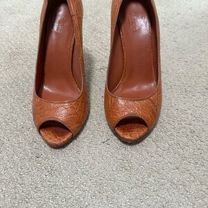 Gucci Women's Tan Croc-Embossed Peep Toe Heels